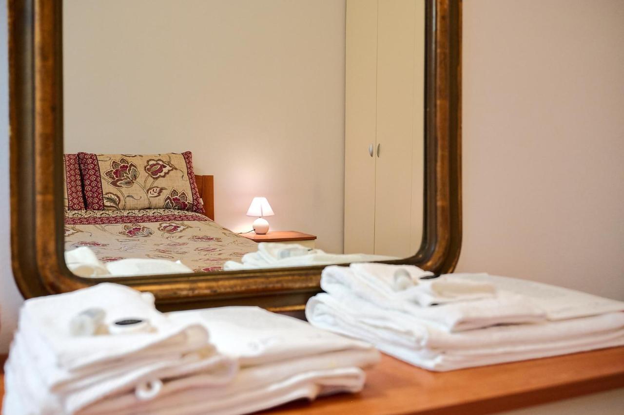 Xenia Apartments - Elegant Flat In The Center Of ミラノ エクステリア 写真