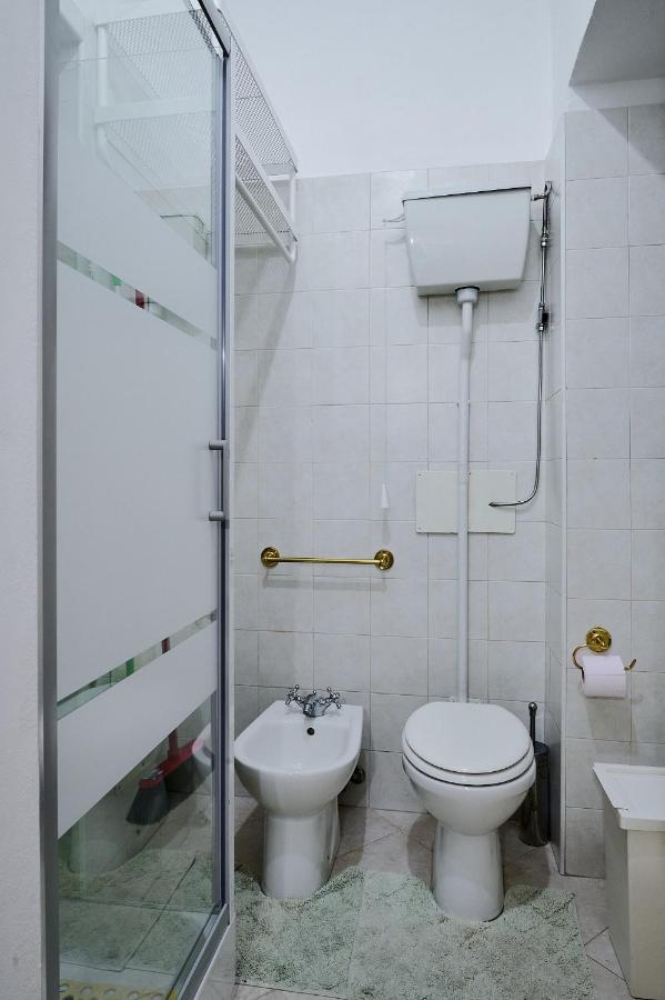 Xenia Apartments - Elegant Flat In The Center Of ミラノ エクステリア 写真